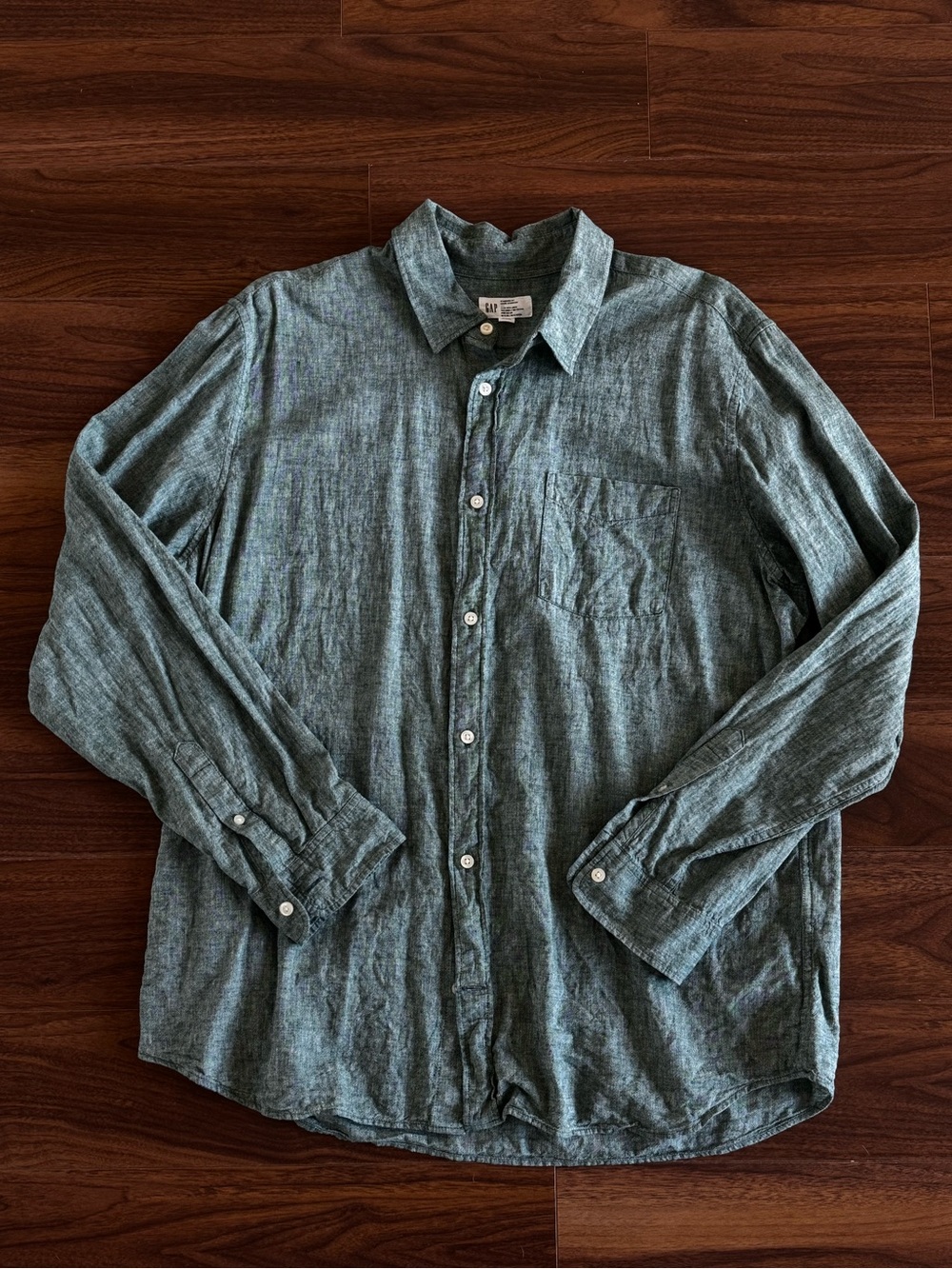 GAP 100% Linen Button Up